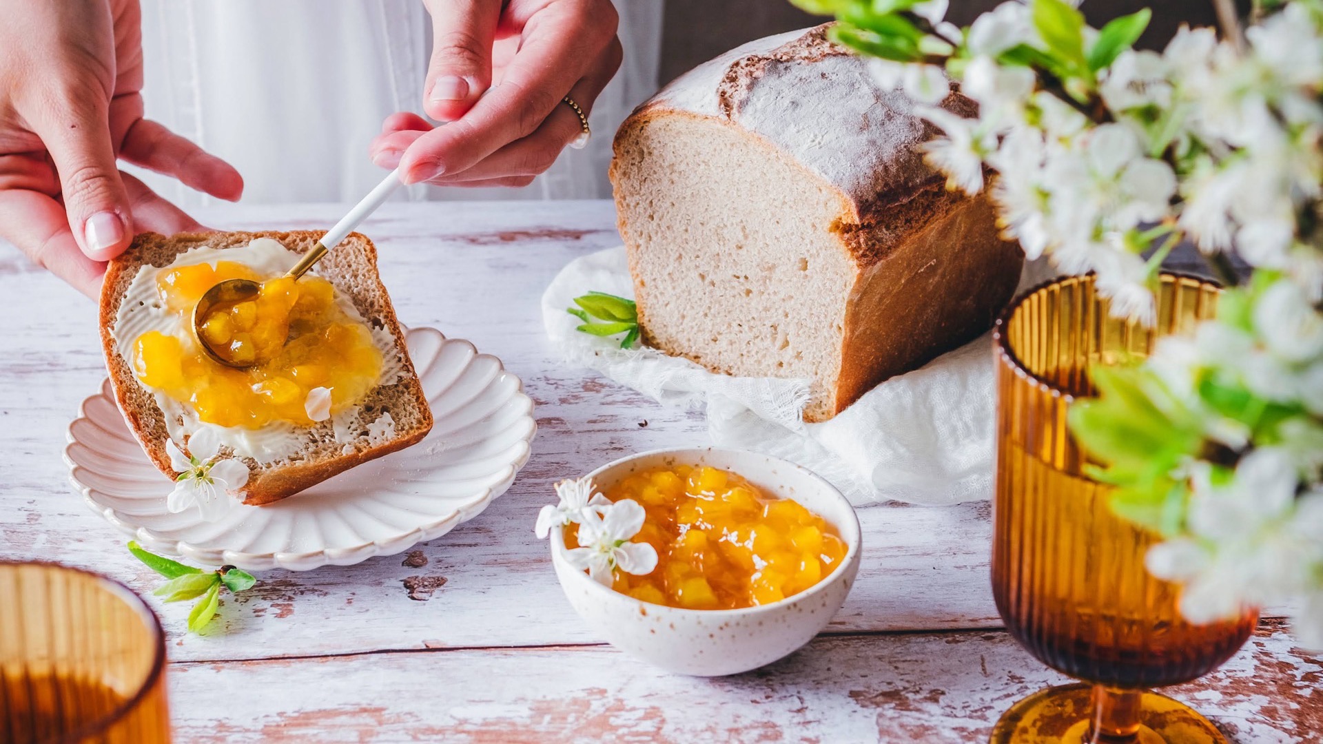 Chleb z dżemem na śniadanie - opracowanie przepisów